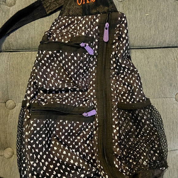 Thirty one crossbody sling backpack - Picture 7 of 9